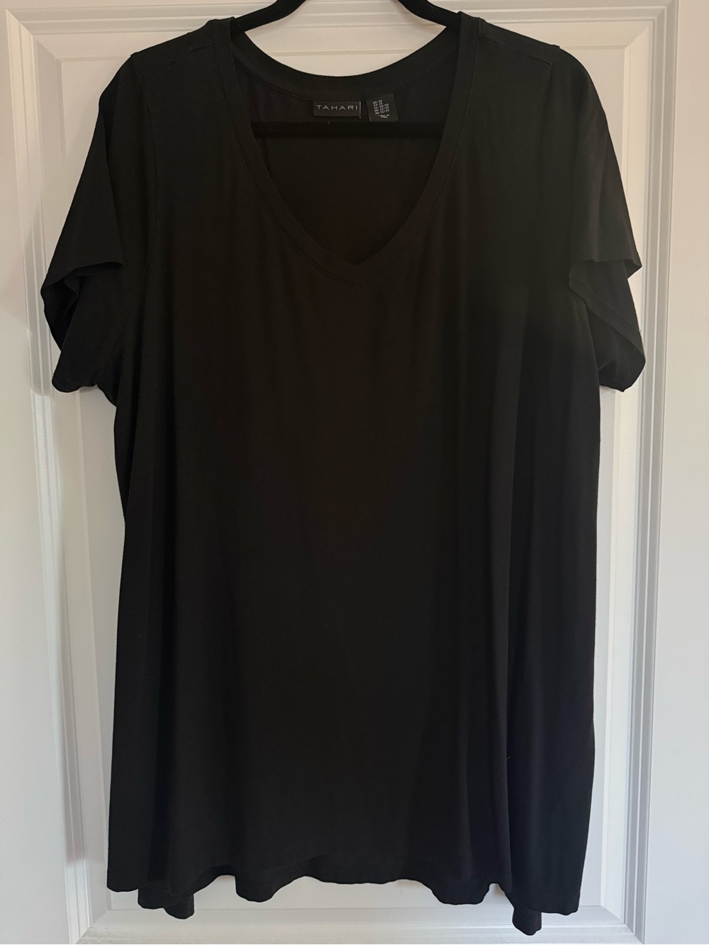 Tahari Black V-Neck Women's Top 2XL